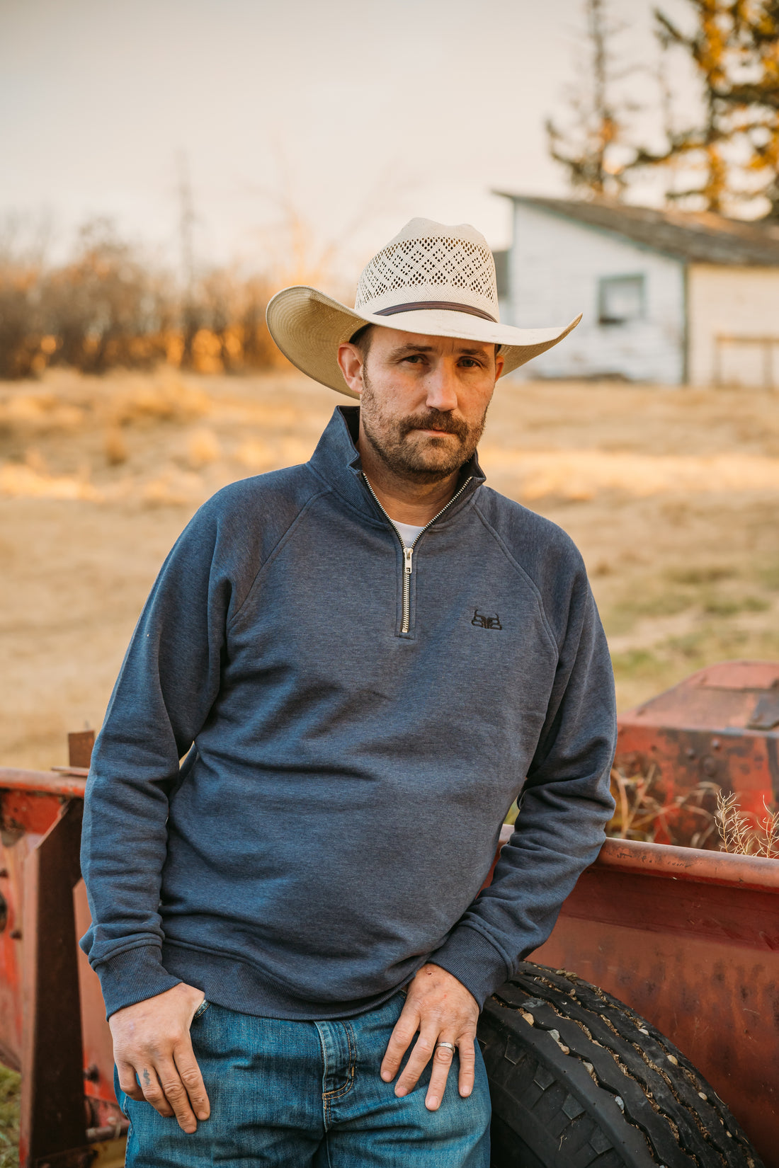 Heather Navy Men’s Small Logo 1/4 Zip Pullover