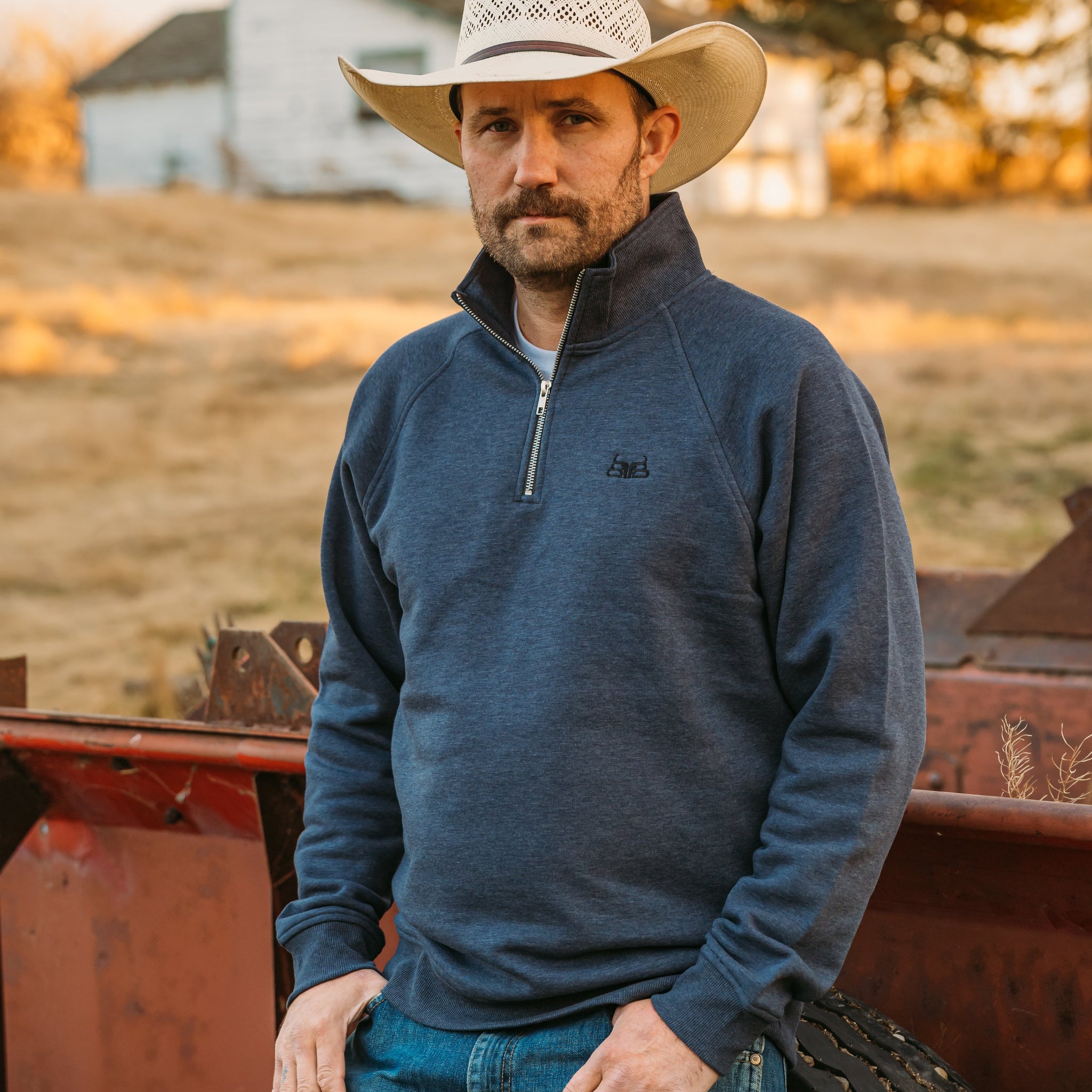Heather Navy Men’s Small Logo 1/4 Zip Pullover